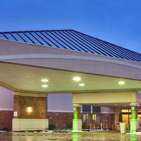 Ramada Plaza Rochester Airport Экстерьер фото