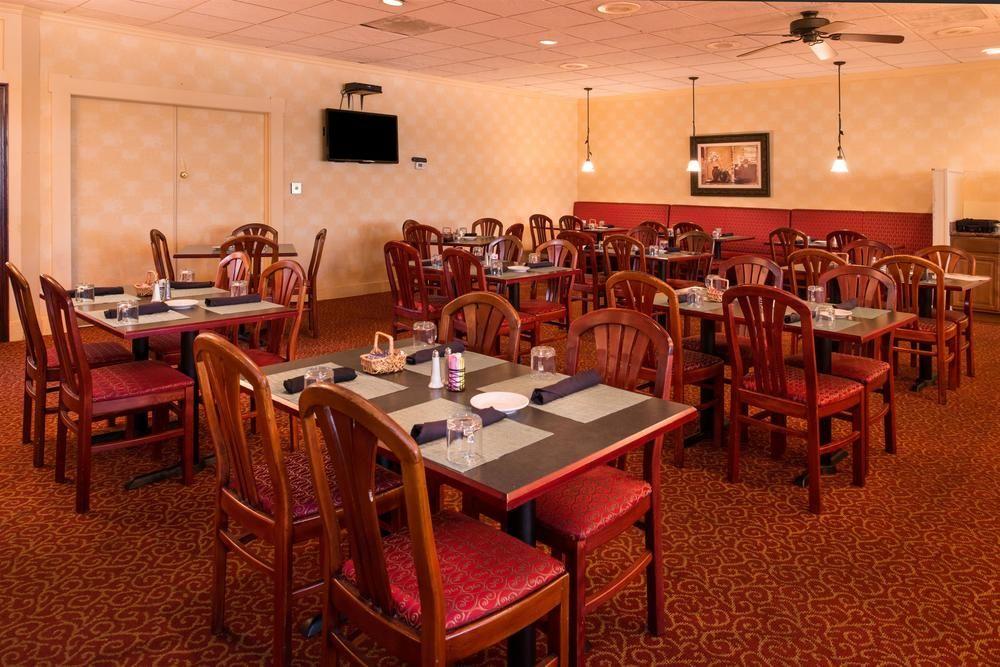 Ramada Plaza Rochester Airport Экстерьер фото