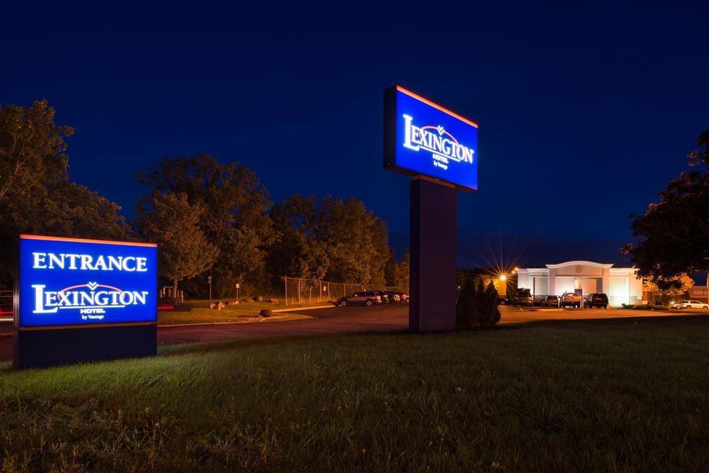 Ramada Plaza Rochester Airport Экстерьер фото