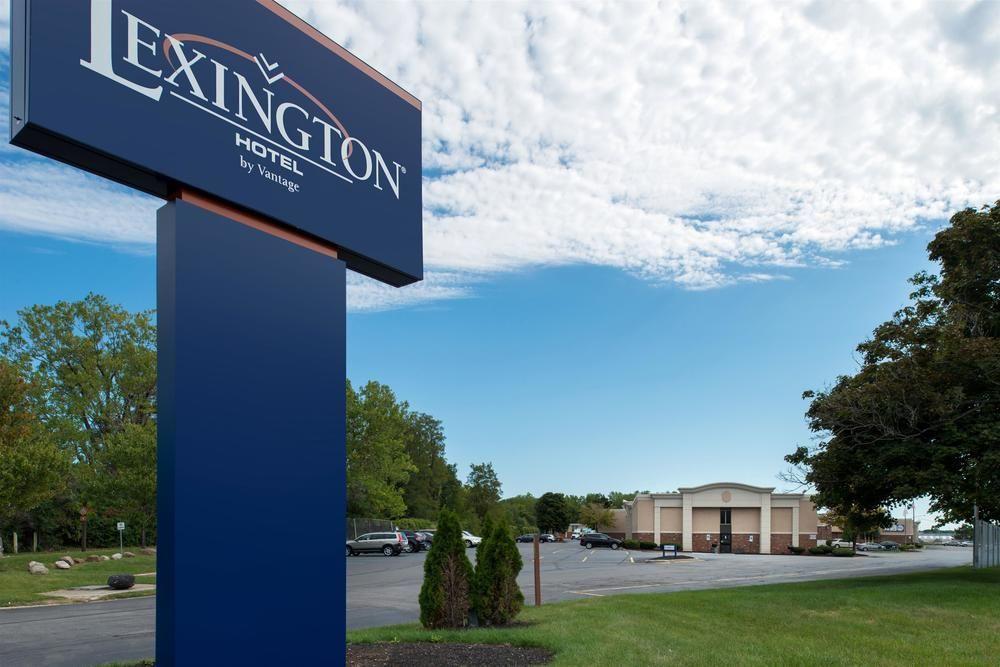 Ramada Plaza Rochester Airport Экстерьер фото