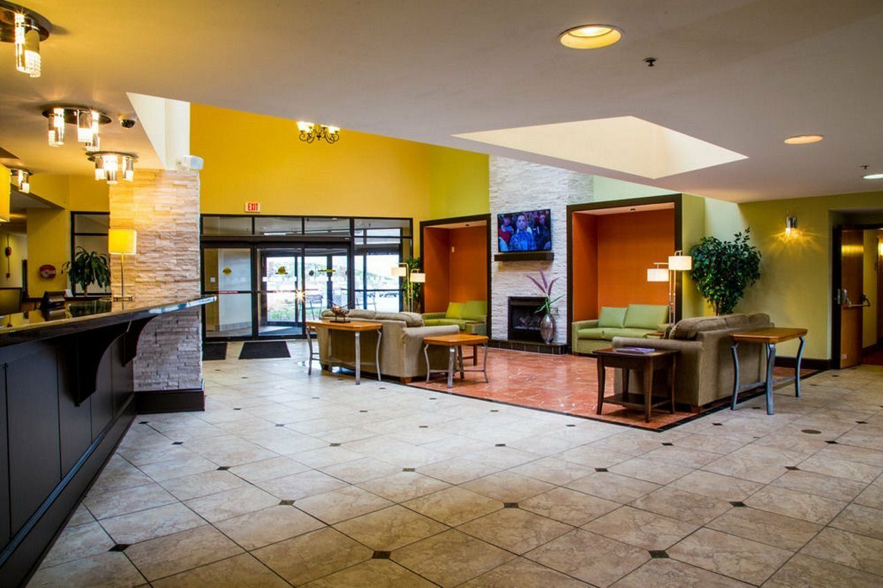 Ramada Plaza Rochester Airport Экстерьер фото